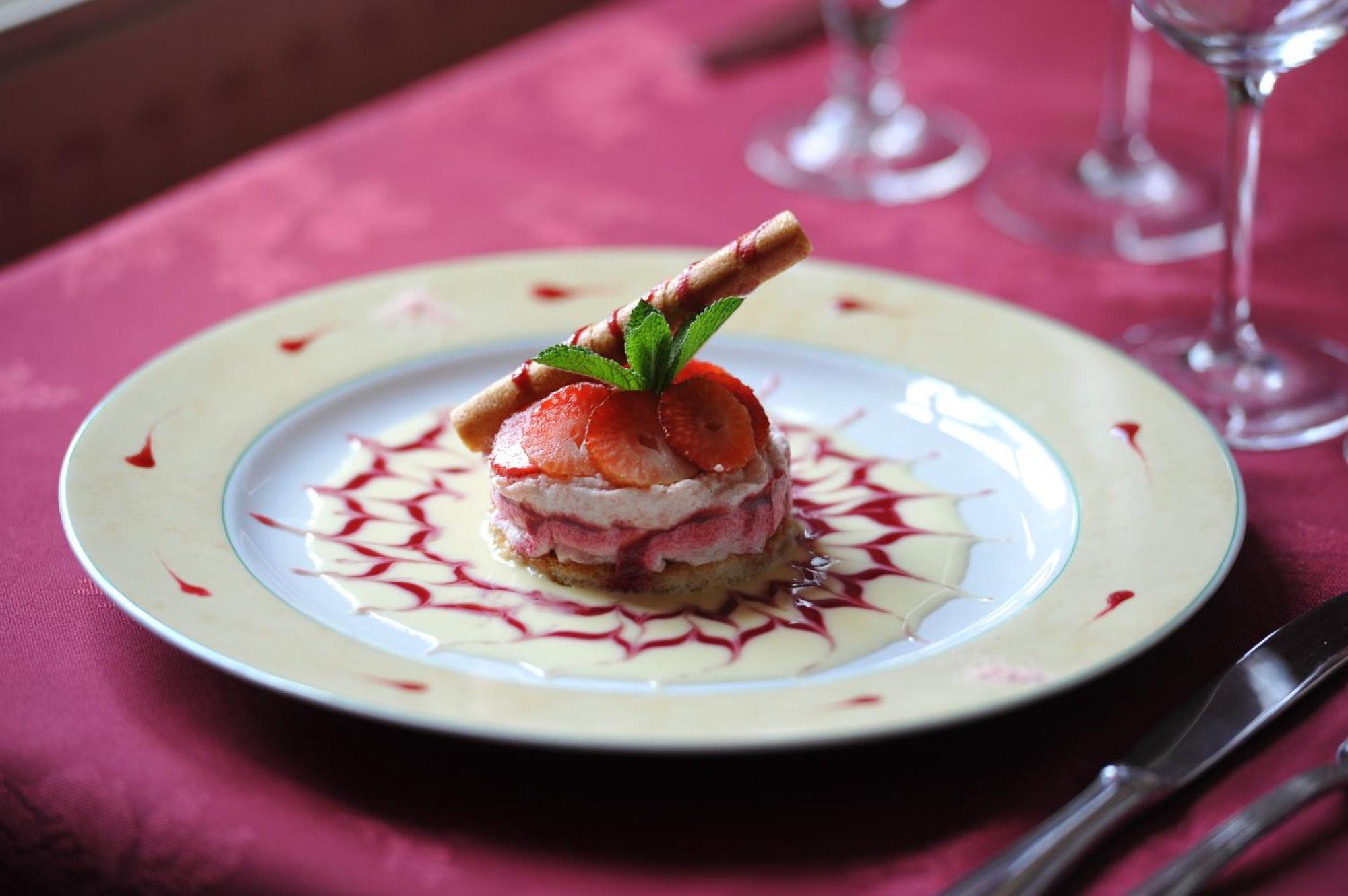 Logis Hotel Le Val De Vence Launois-sur-Vence ภายนอก รูปภาพ