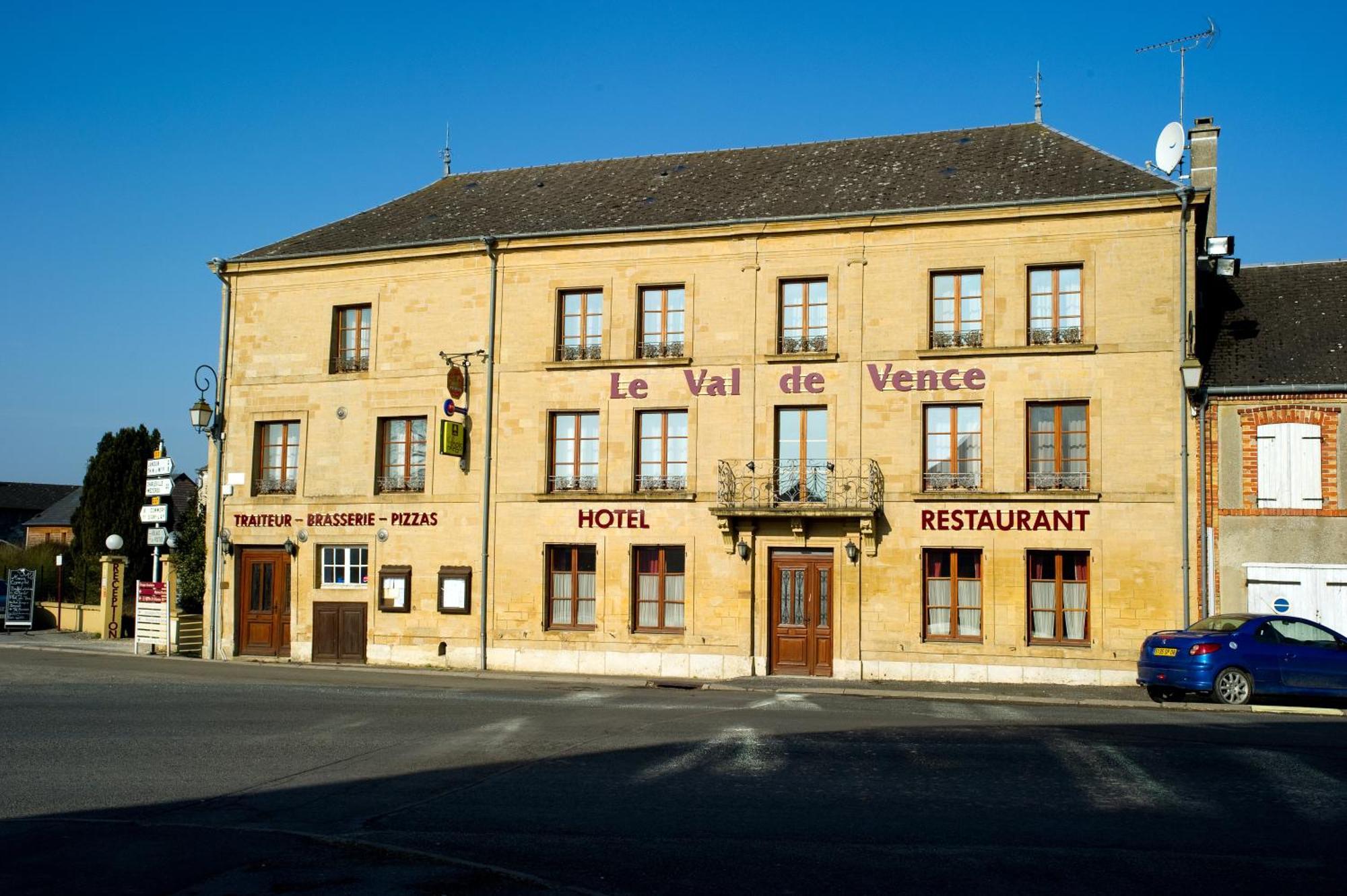 Logis Hotel Le Val De Vence Launois-sur-Vence ภายนอก รูปภาพ